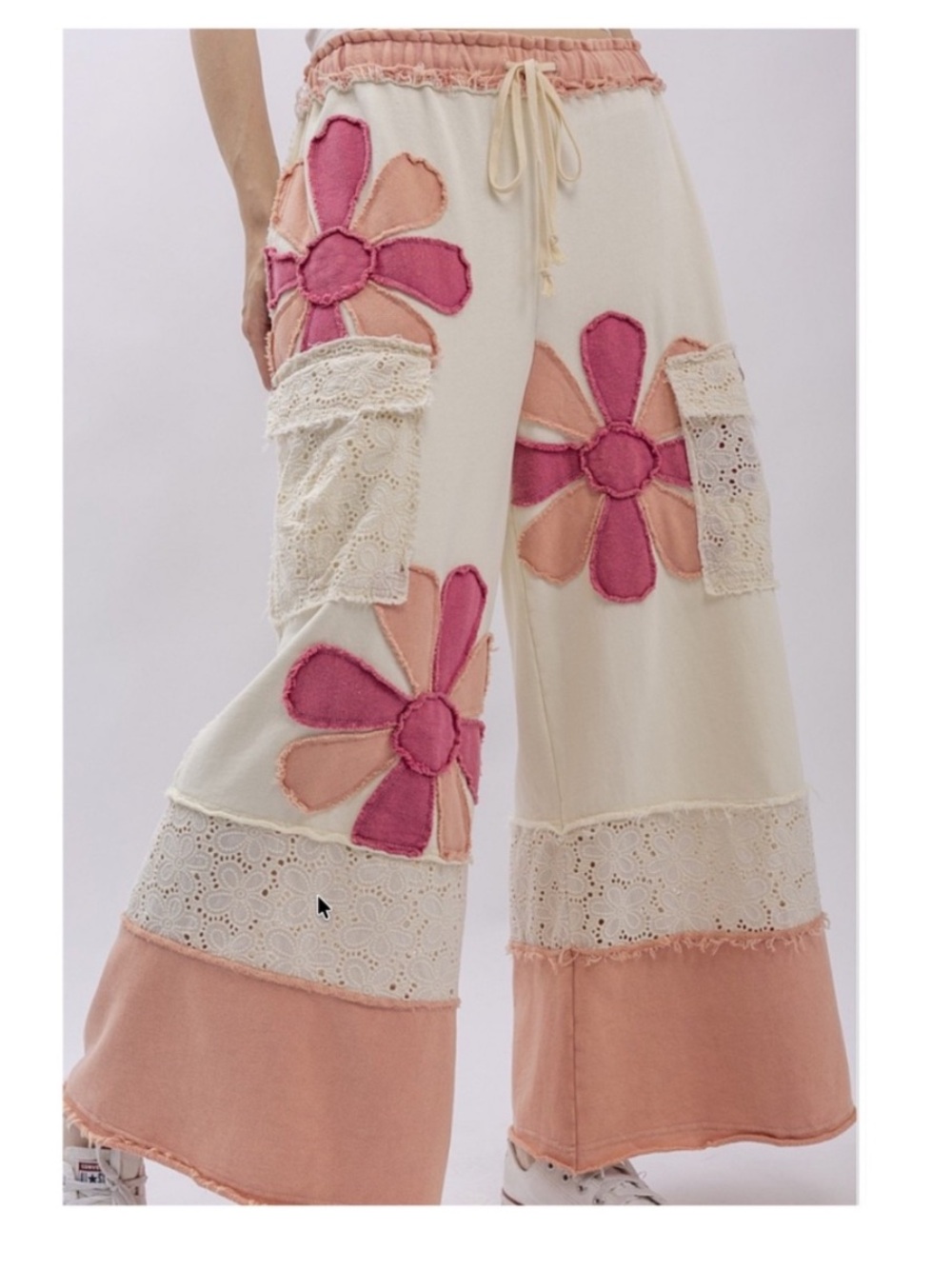 NWT Bluevelvet Flower Patchwork
Color Block Lace Wide Leg
Pants